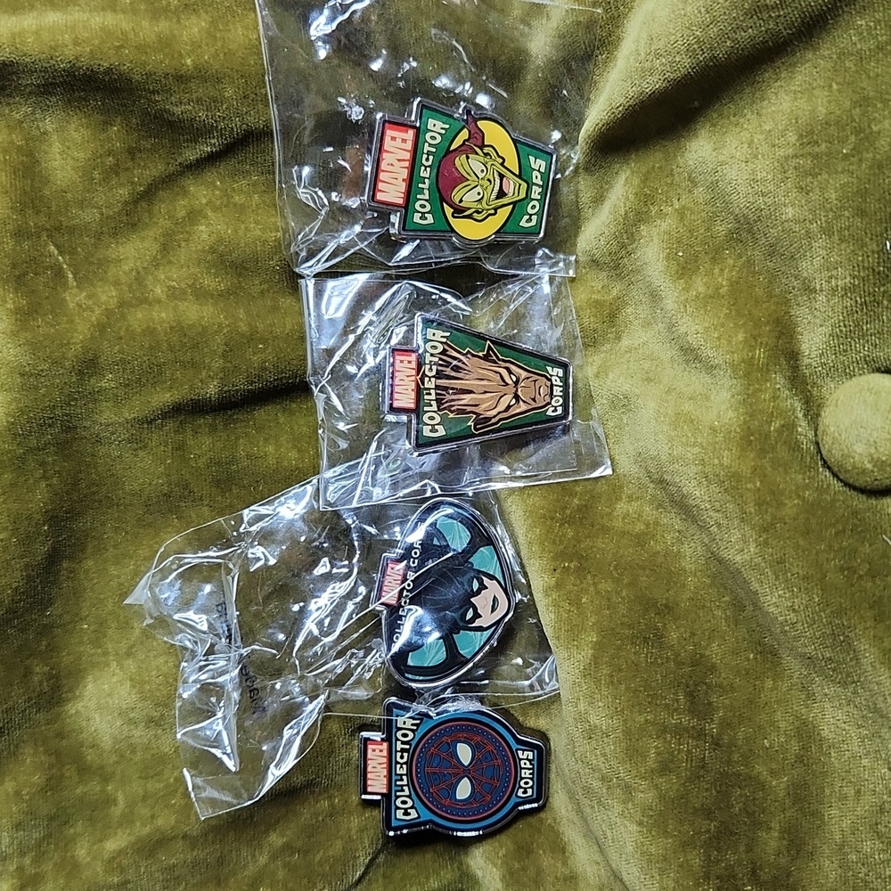 New Package Loot Crate Collector Corps Collectable Marvel Lapel Pin Bundle of 4